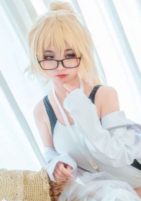 裙子里面的怪兽动画片_BD国语BD在线观看